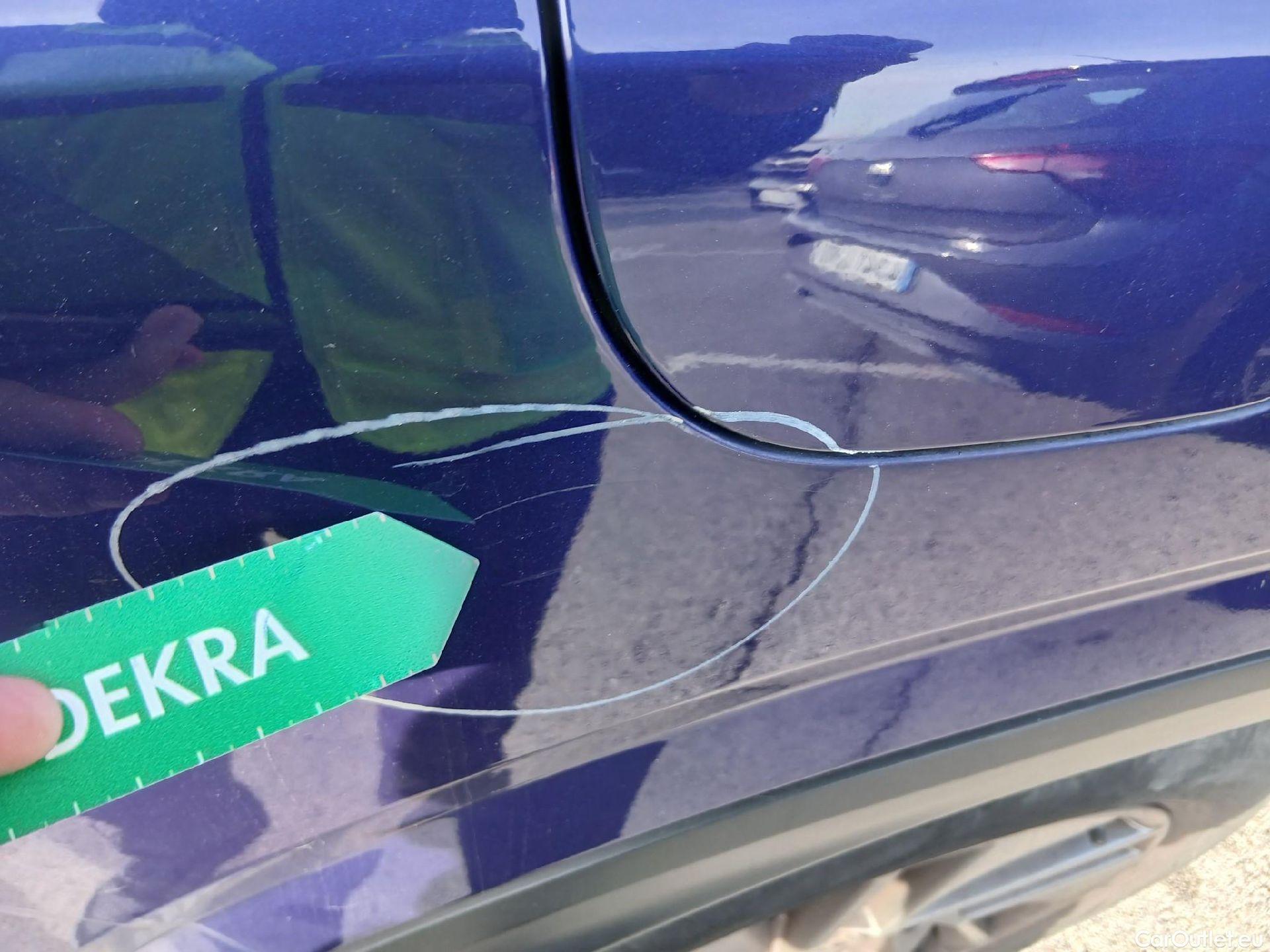  Nissan  Qashqai NISSAN  / 2021 / 5P / todoterreno DIG-T 103kW (140CV) mHEV 4x2 Acenta #25