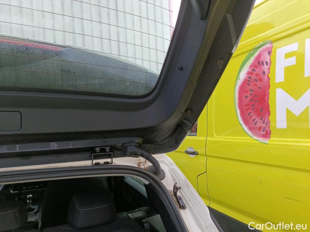  Nissan  Qashqai NISSAN  / 2021 / 5P / todoterreno DIG-T 103kW (140CV) mHEV 4x2 Acenta #4