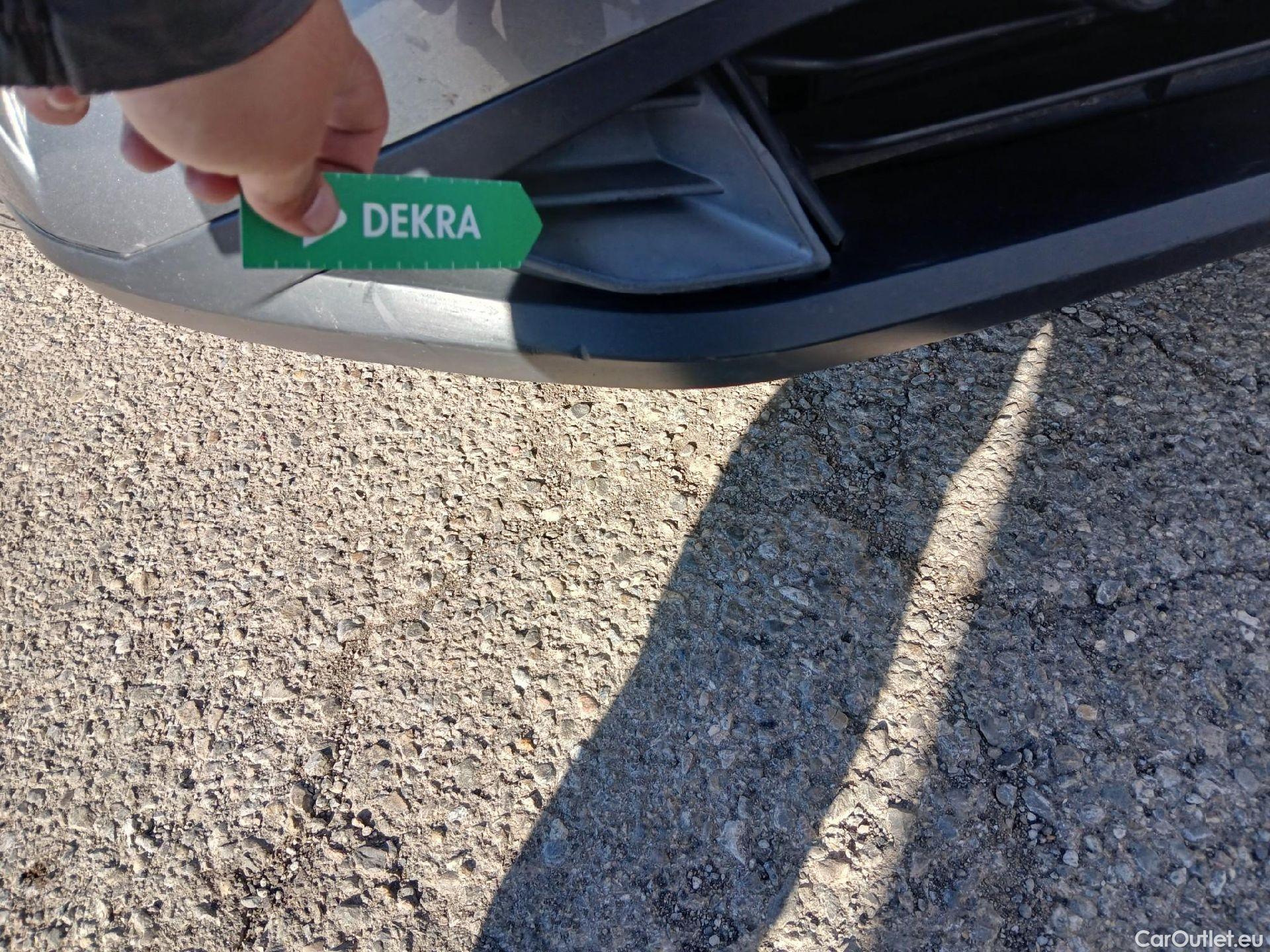  Nissan  Qashqai NISSAN  / 2021 / 5P / todoterreno DIG-T 116kW (158CV) mHEV Xtronic Acenta (AC) #16