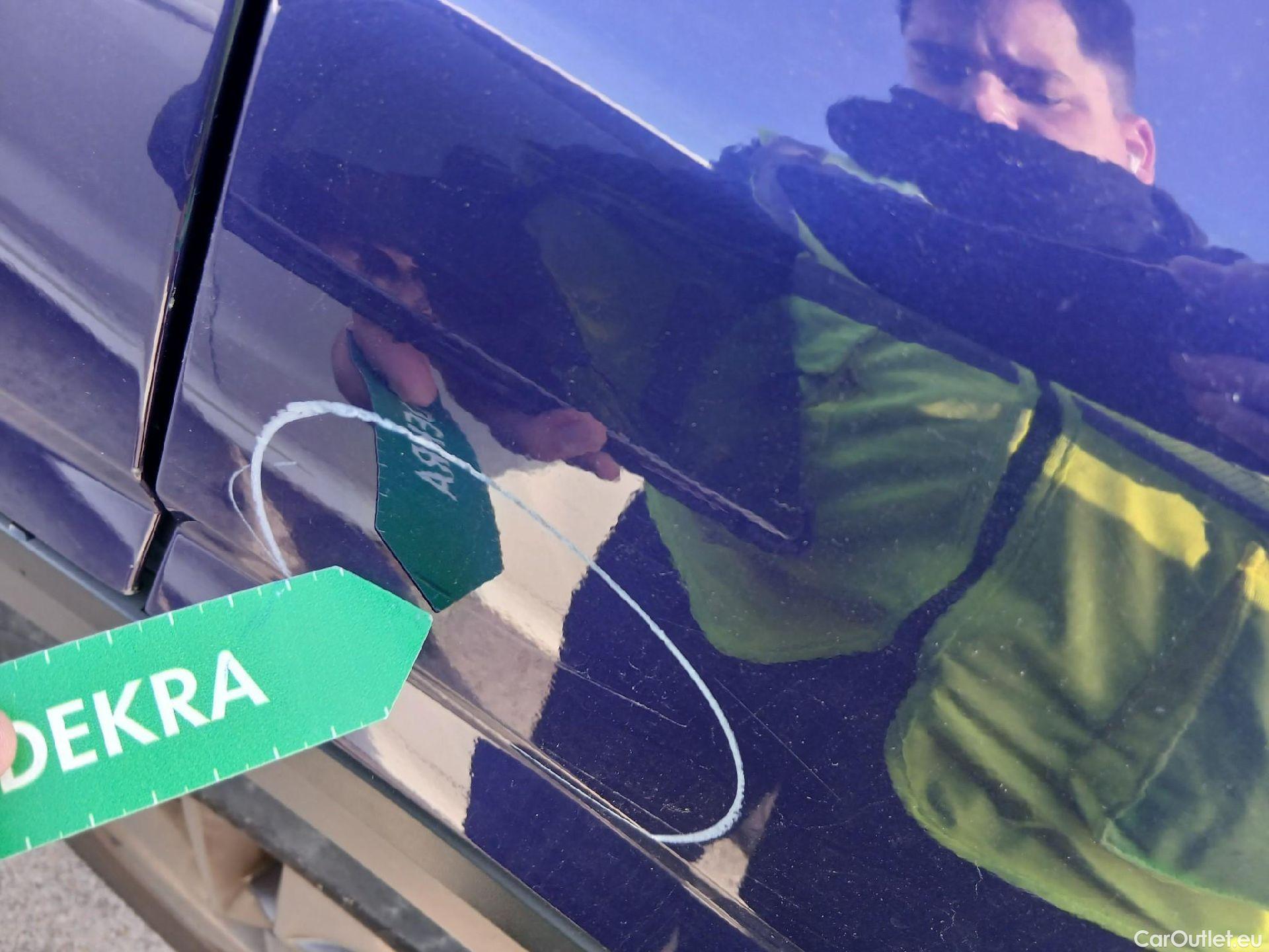  Nissan  Qashqai NISSAN  / 2021 / 5P / todoterreno DIG-T 103kW (140CV) mHEV 4x2 Acenta #17