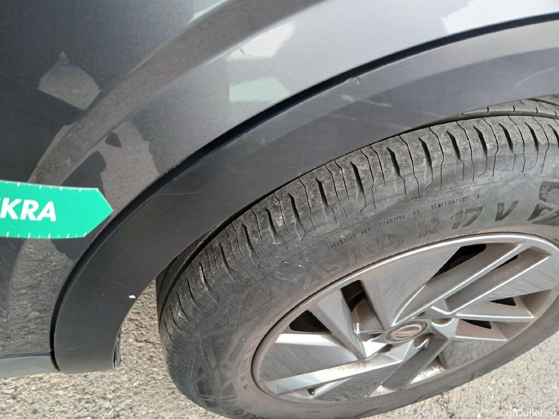  Nissan  Qashqai NISSAN  / 2021 / 5P / todoterreno DIG-T 116kW (158CV) mHEV Xtronic Acenta (AC) #27