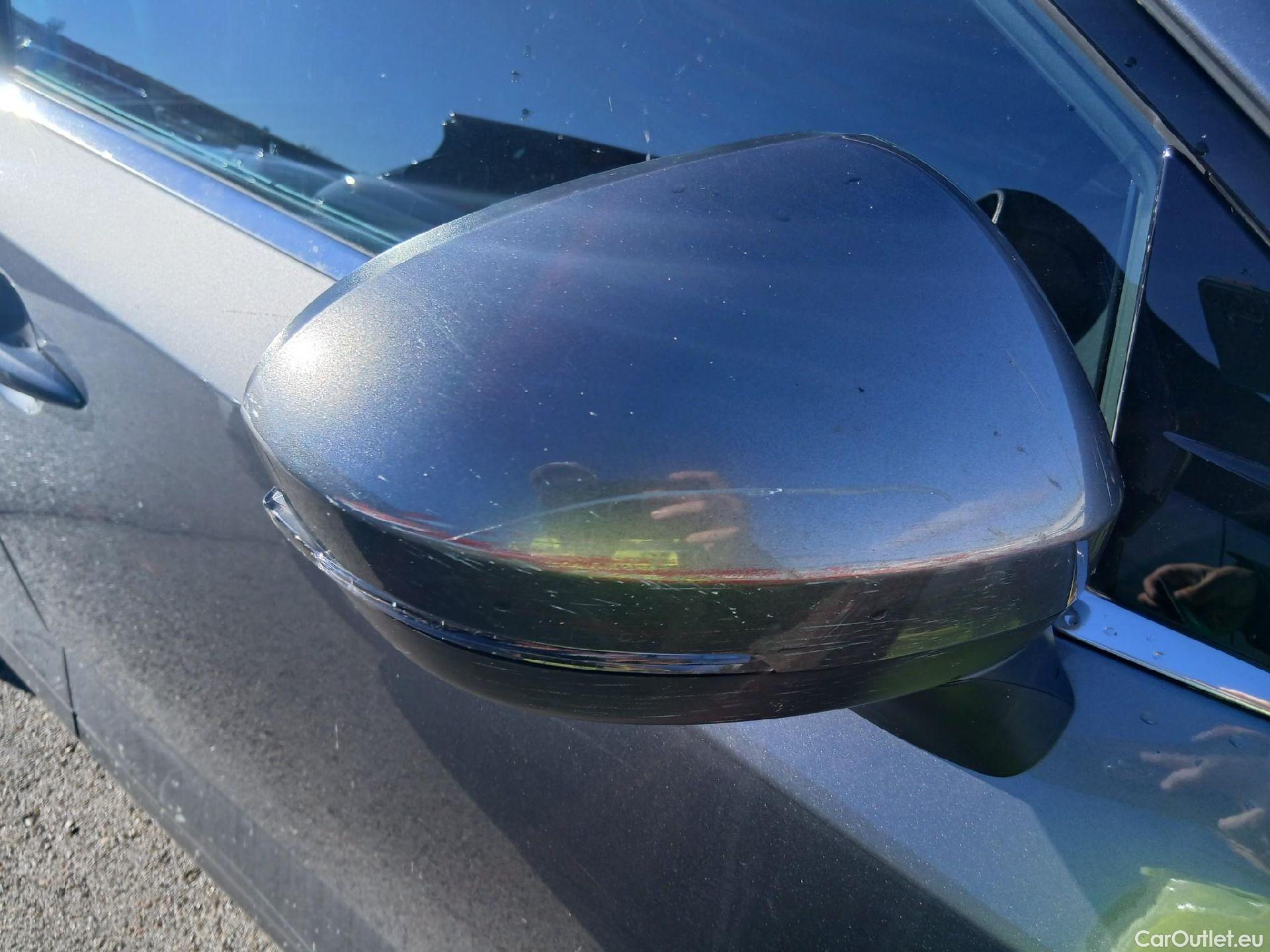  Nissan  Qashqai NISSAN  / 2021 / 5P / todoterreno DIG-T 116kW (158CV) mHEV Xtronic Acenta (AC) #40