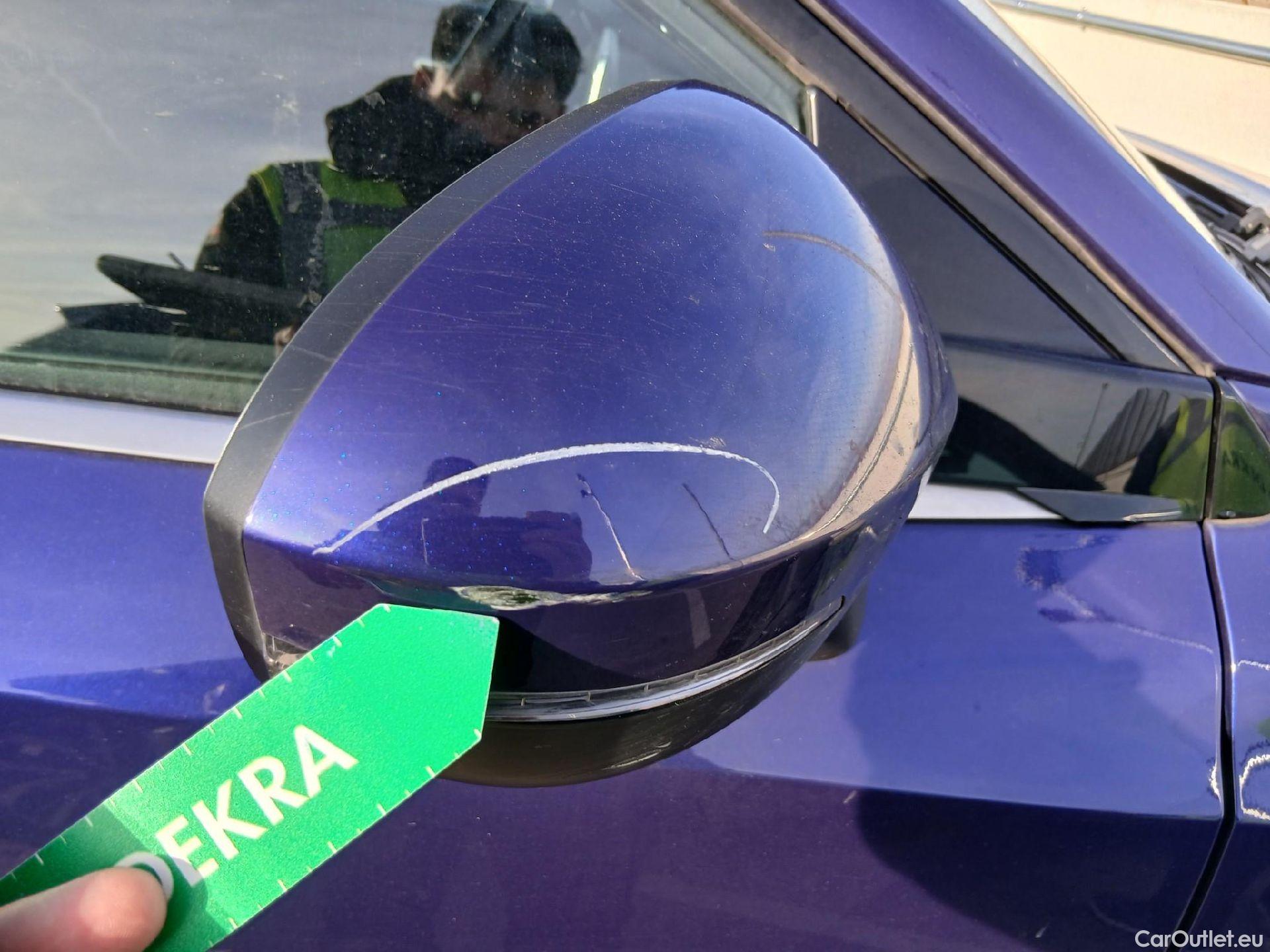  Nissan  Qashqai NISSAN  / 2021 / 5P / todoterreno DIG-T 103kW (140CV) mHEV 4x2 Acenta #32