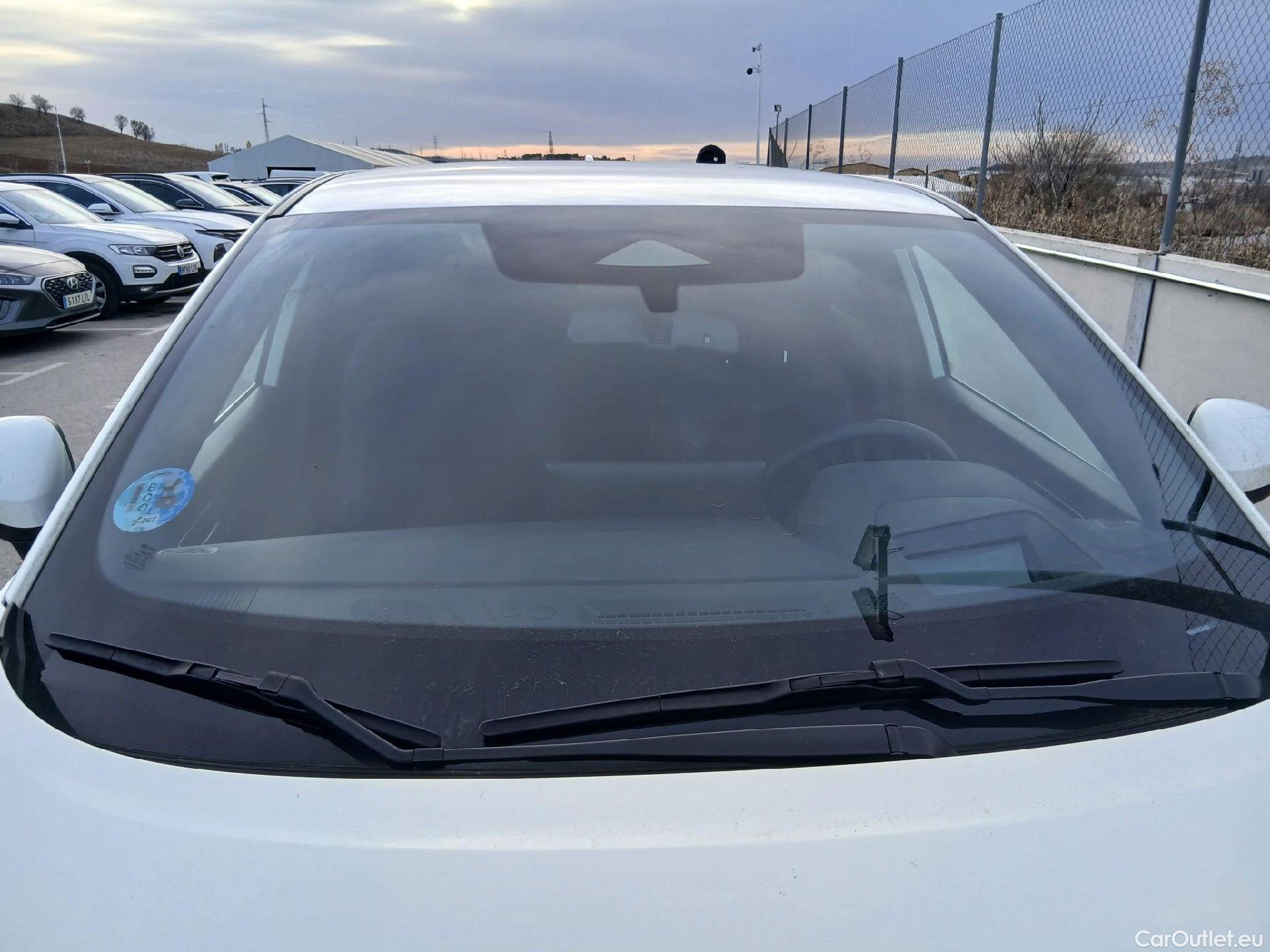  Nissan  Qashqai NISSAN  / 2021 / 5P / todoterreno DIG-T 116kW mHEV Xtronic Tekna #2