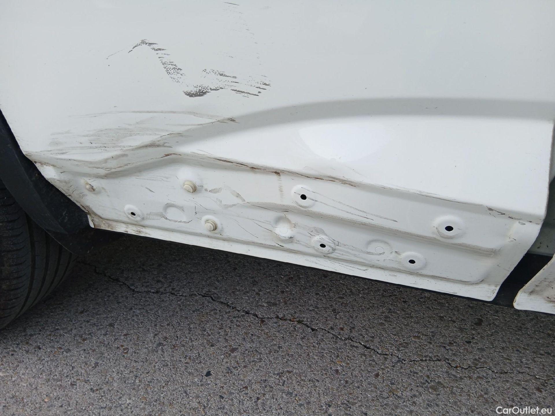  Nissan  Qashqai NISSAN  / 2021 / 5P / todoterreno DIG-T 116kW mHEV Xtronic Tekna #17