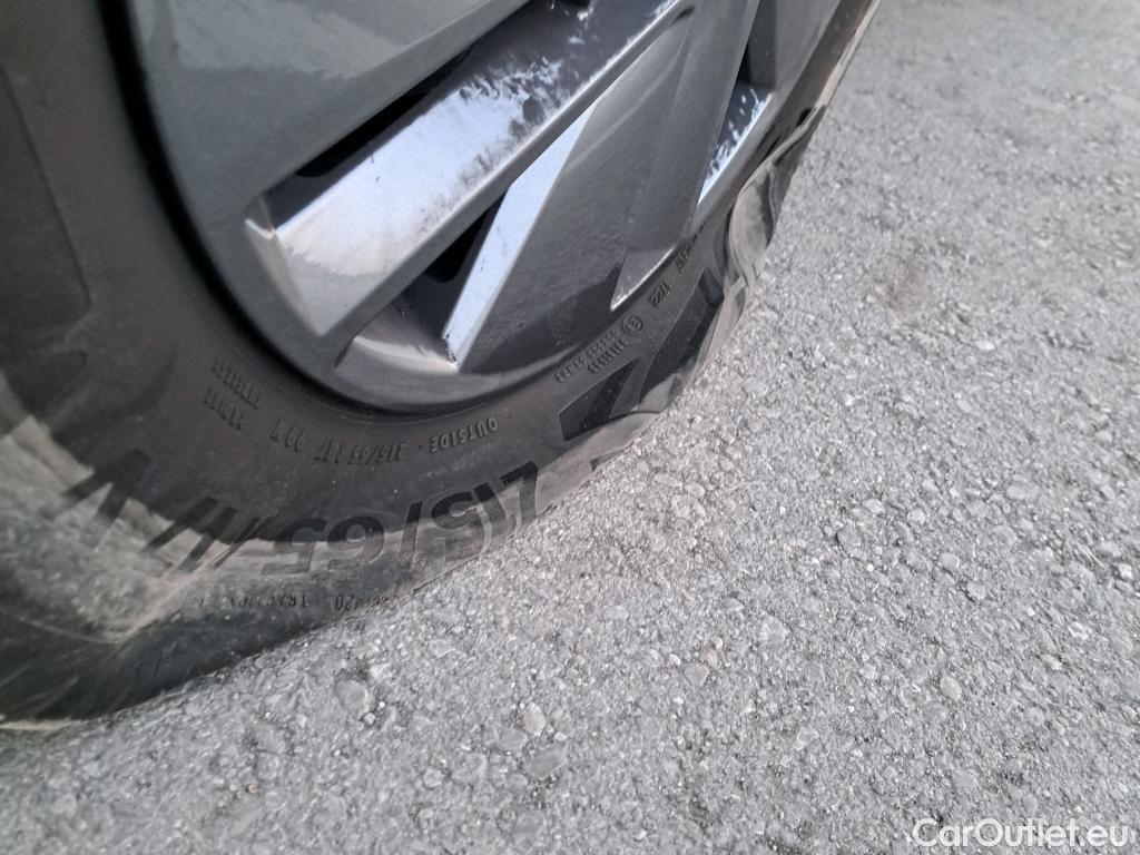  Nissan  Qashqai NISSAN  / 2021 / 5P / todoterreno DIG-T 103kW (140CV) mHEV 4x2 Acenta #4