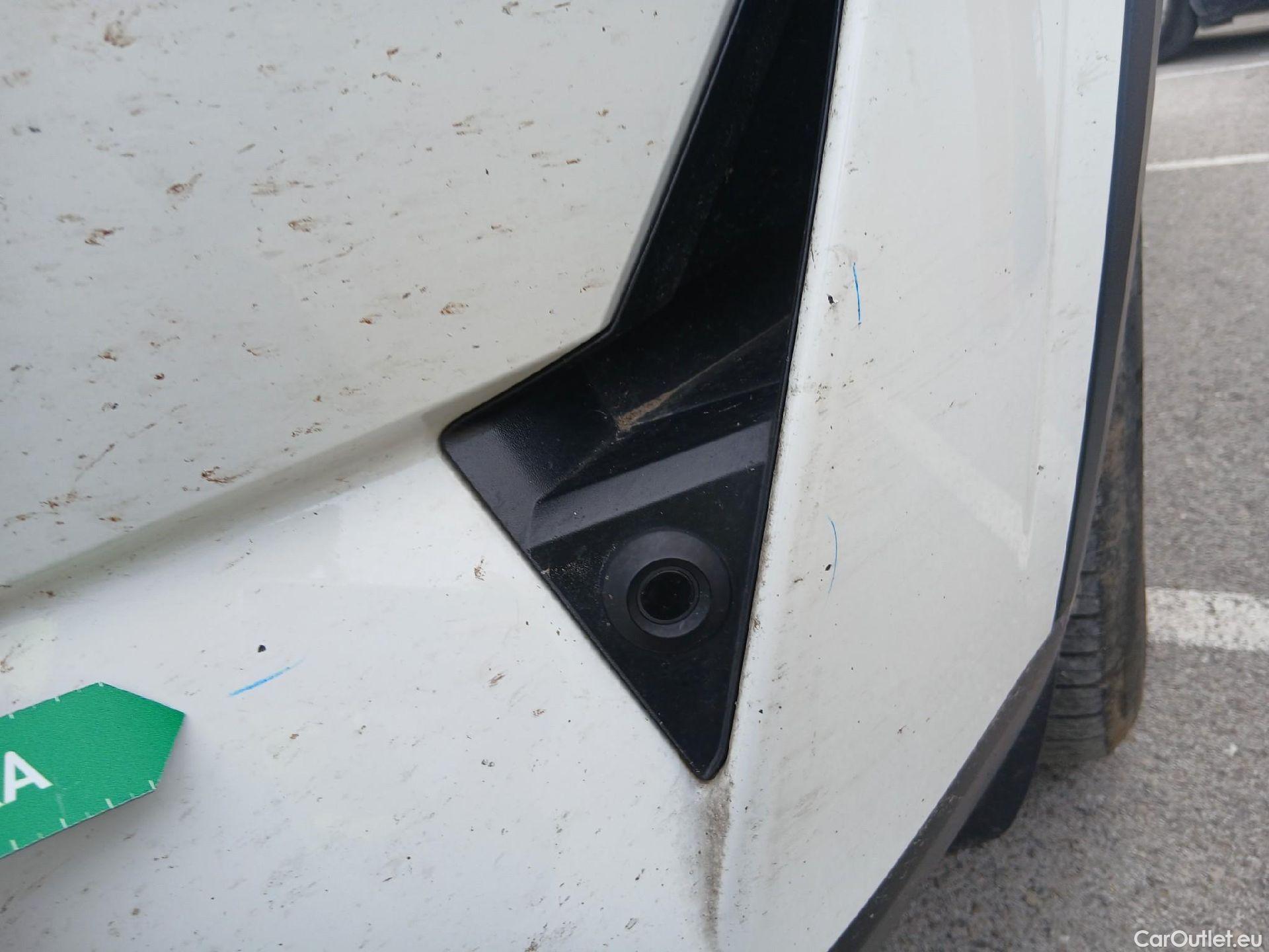  Nissan  Qashqai NISSAN  / 2021 / 5P / todoterreno DIG-T 116kW mHEV Xtronic Tekna #6