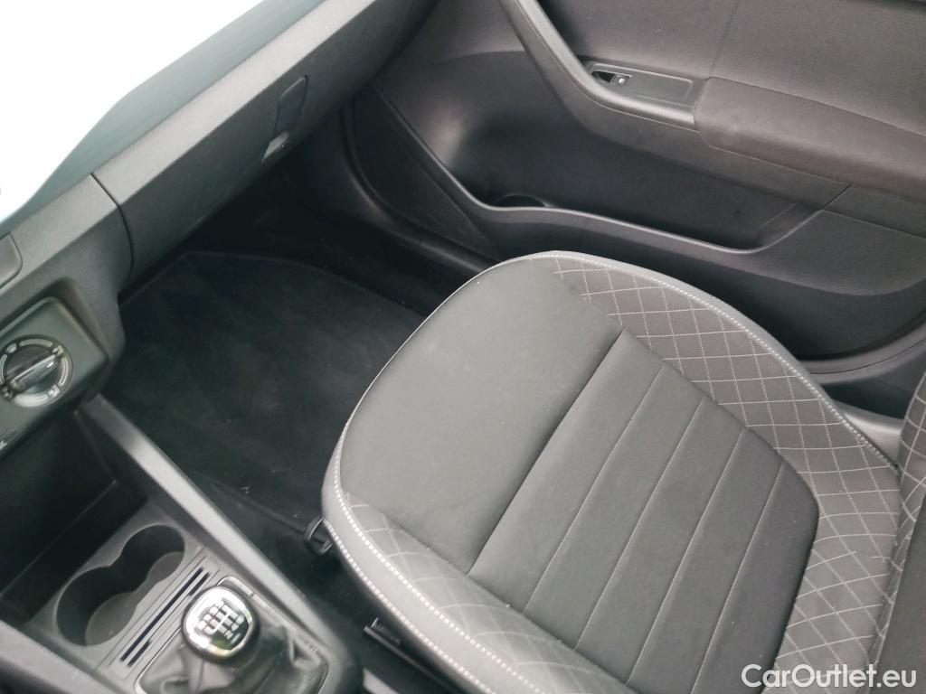  Skoda  Fabia SKODA  / 2018 / 5P / berlina con portón 1.0 TSI 81KW (110cv) Ambition Plus(SP) #9