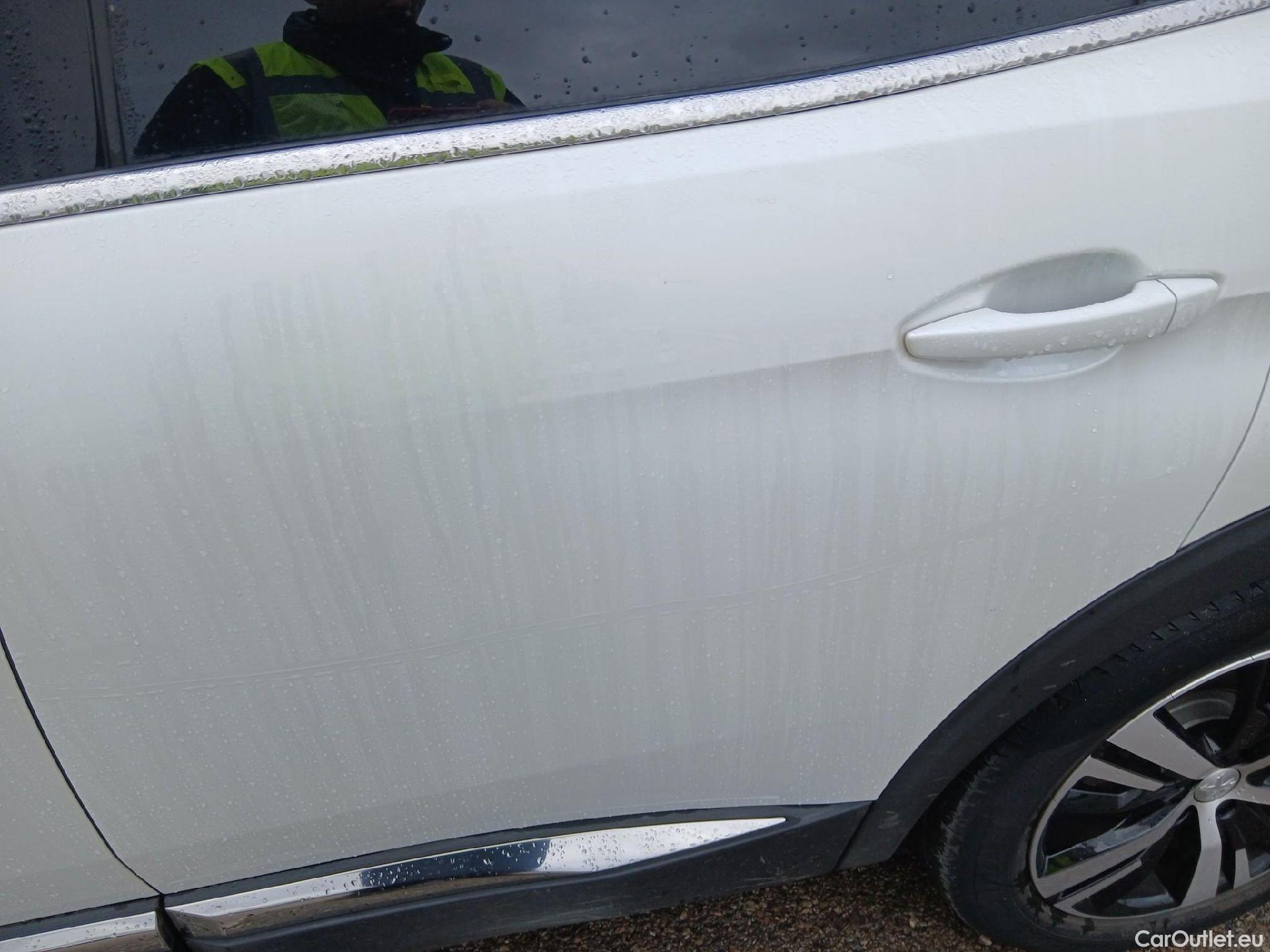  Peugeot  3008 PEUGEOT  Hybrid / 2020 / 5P / todoterreno 225 e-EAT8 GT #4