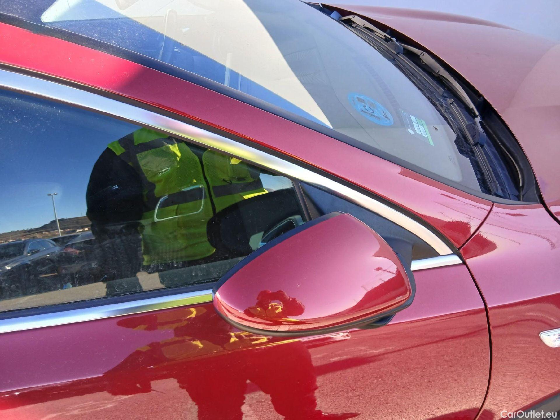  KIA  XCeed KIA  / 2019 / 5P / todoterreno 1.0 T-GDi Drive 88kW (120CV) #16