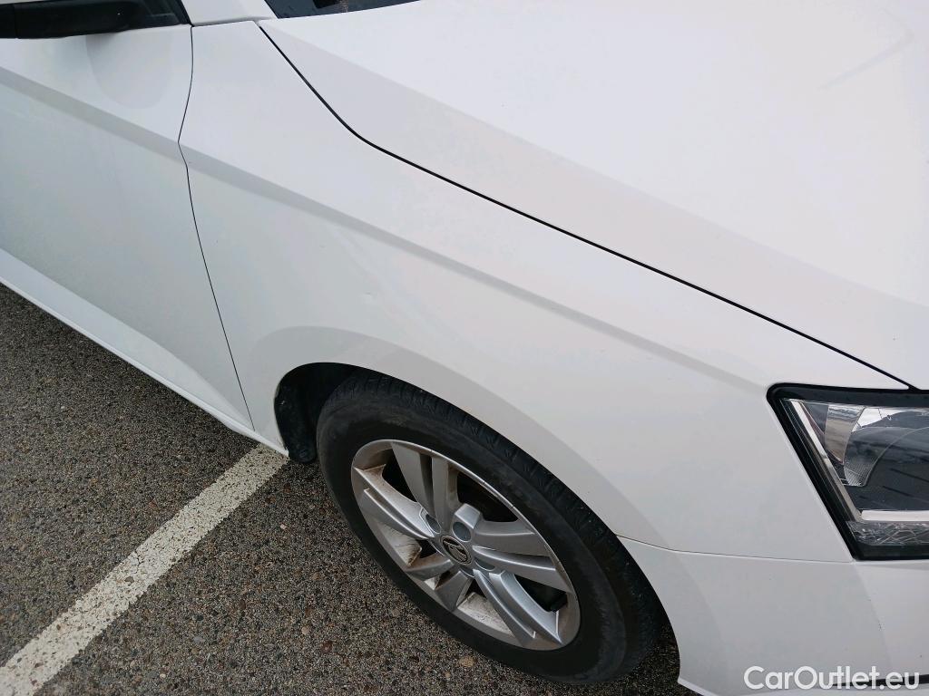  Skoda  Fabia SKODA  / 2018 / 5P / berlina con portón 1.0 TSI 81KW (110cv) Ambition Plus(SP) #22