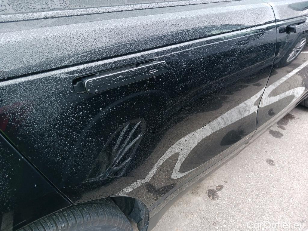  Land Rover  Range Rover LAND ROVER  Velar / 2017 / 5P / todoterreno 2.0 I4 PHEV 297kW (404CV) S 4WD Auto #36