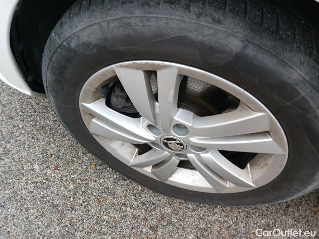  Skoda  Fabia SKODA  / 2018 / 5P / berlina con portón 1.0 TSI 81KW (110cv) Ambition Plus(SP) #10