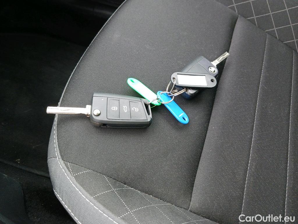  Skoda  Fabia SKODA  / 2018 / 5P / berlina con portón 1.0 TSI 81KW (110cv) Ambition Plus(SP) #13