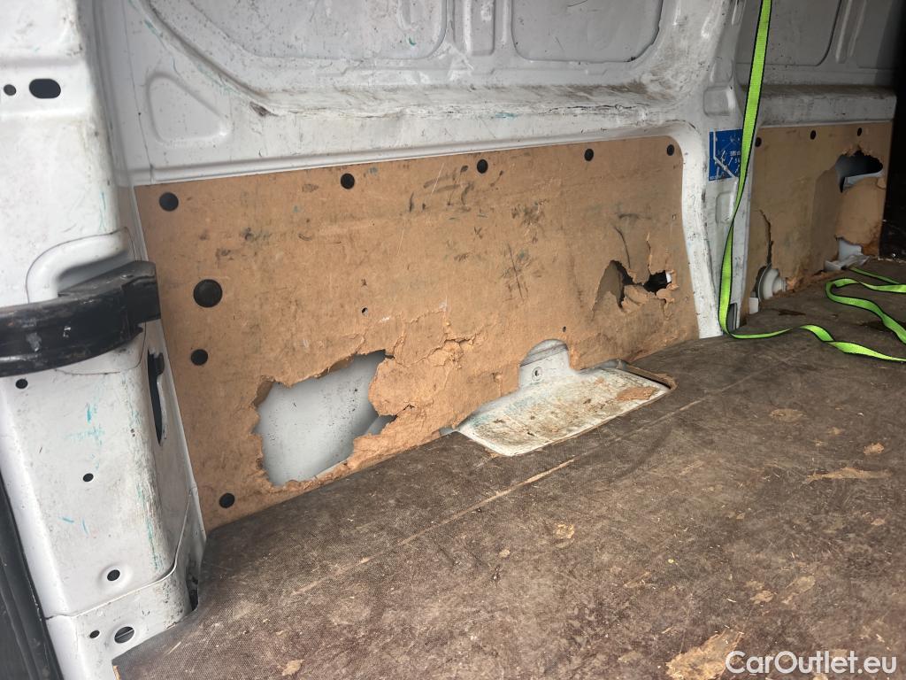  Ford  Transit  Custom Furgón 320 L1 Trend 2.0 TDCi 105CV MT6 E6 #56