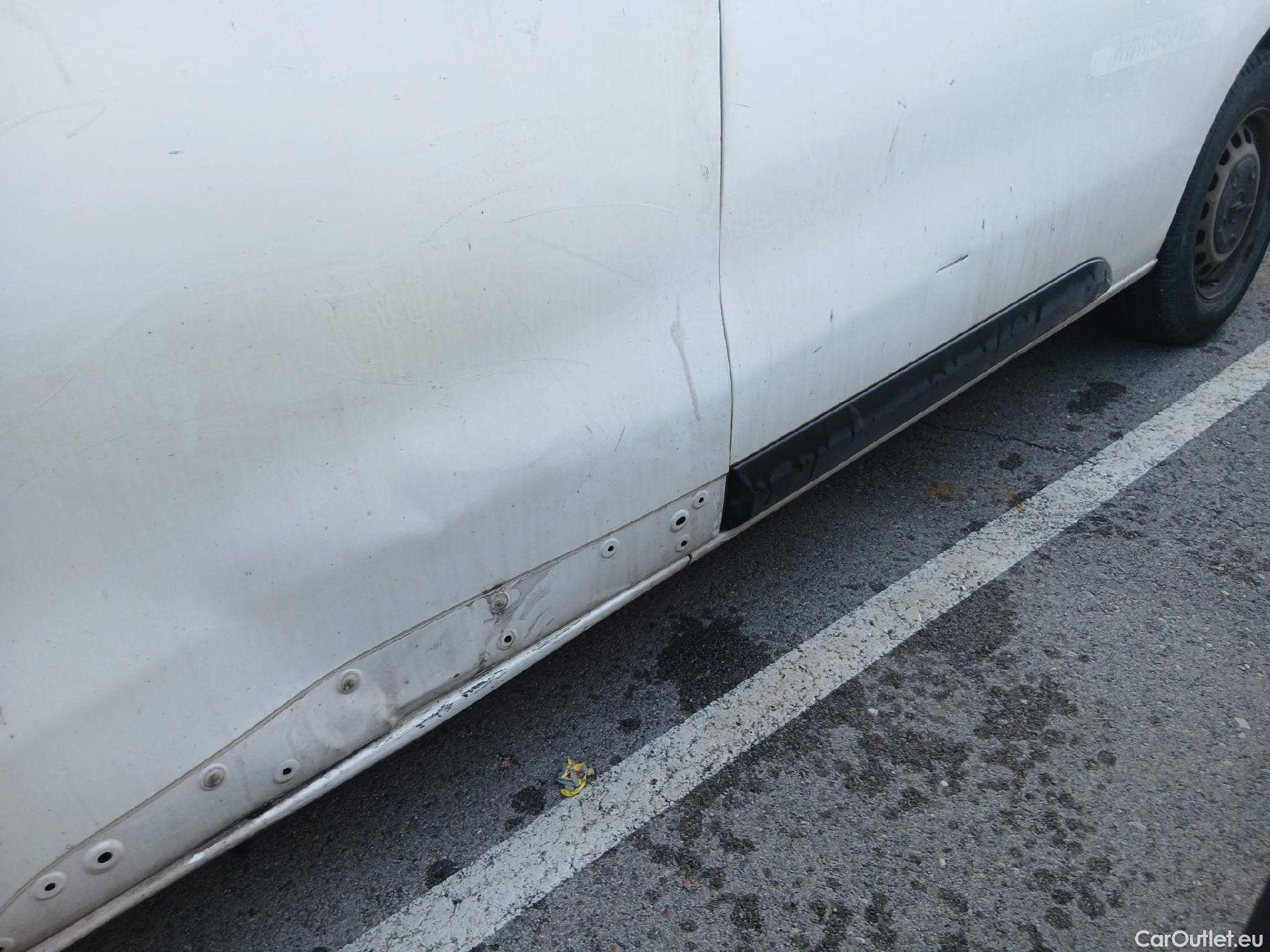  Opel  Vivaro OPEL  / 2019 / 4P / furgón 1.5 Diésel 88kW (120CV) M Std Select #31