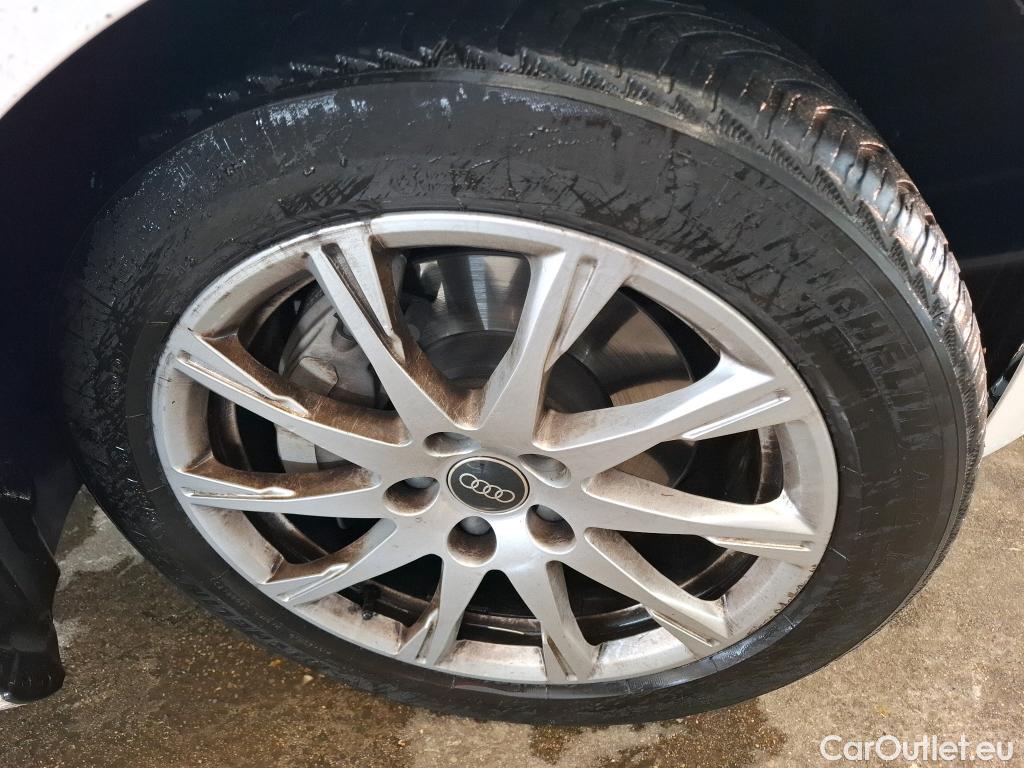  Audi  A4 AUDI  Avant / 2019 / 5P / Break 40 TFSI 204 S tronic Business Line Plus #13