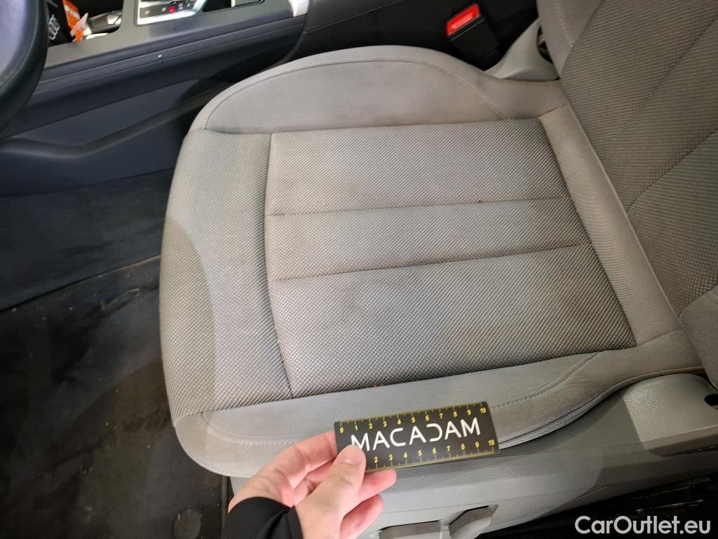  Audi  A4 AUDI  Avant / 2019 / 5P / Break 40 TFSI 204 S tronic Business Line Plus #19