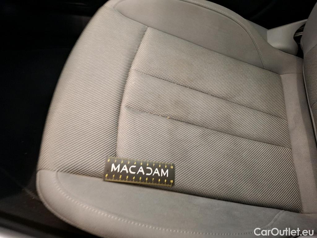  Audi  A4 AUDI  Avant / 2019 / 5P / Break 40 TFSI 204 S tronic Business Line Plus #18