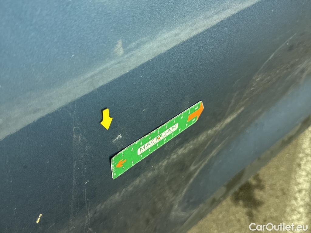  Ford  Kuga FORD  / 2019 / 5P / SUV 2.5 190 hybrid Flexifuel Pshift Titanium #3