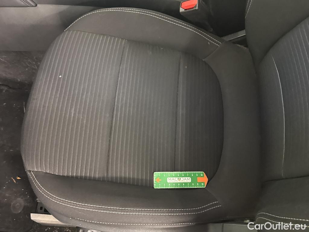  Ford  Kuga FORD  / 2019 / 5P / SUV 2.5 190 hybrid Flexifuel Pshift Titanium #33