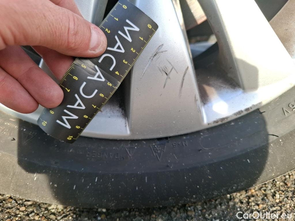  Citroen  DS5 DS DS 5 5p Berline BlueHDi 120 Manuel Executive #19