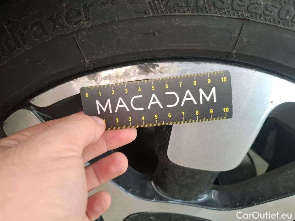  Citroen  C4 Cactus  Shine Business 1.5 BlueHDI 120CV BVA6 E6dT #9