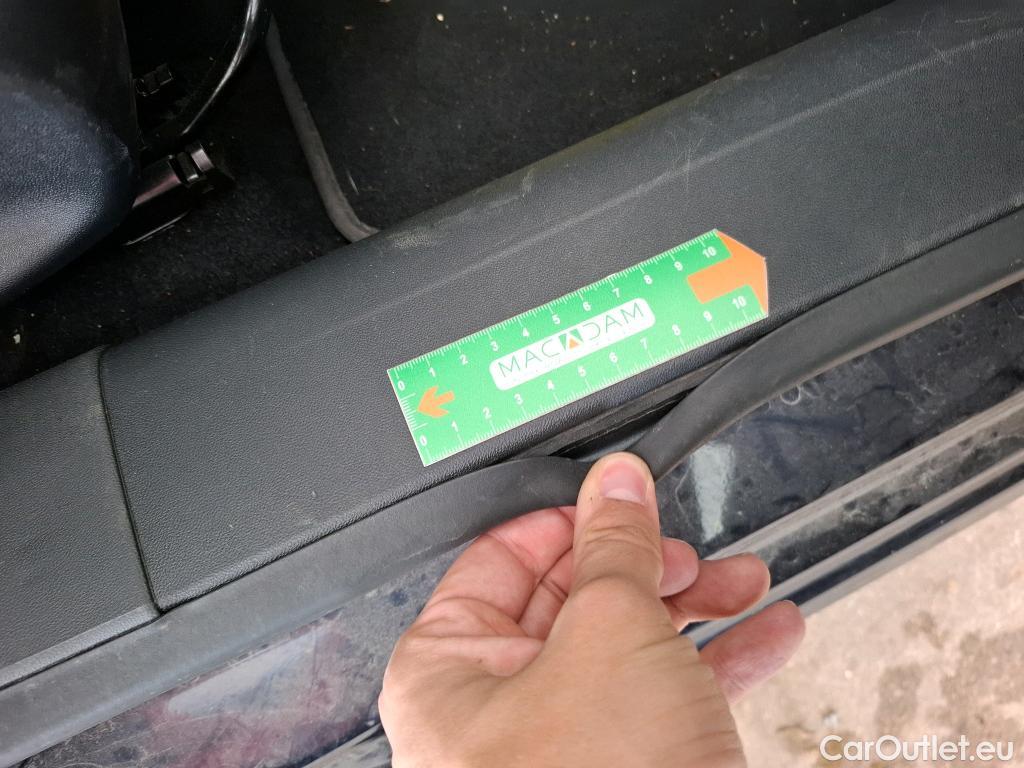  Peugeot  208 PEUGEOT  5p Berline BLUEHDI 100 S&S ACTIVE BUSINESS #23