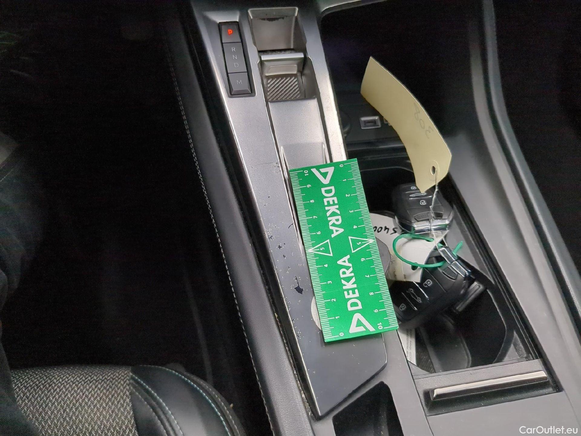  Peugeot  308 PEUGEOT  SW / 2021 / 5P / Break BlueHDi 130 EAT8 ALLURE PACK #3