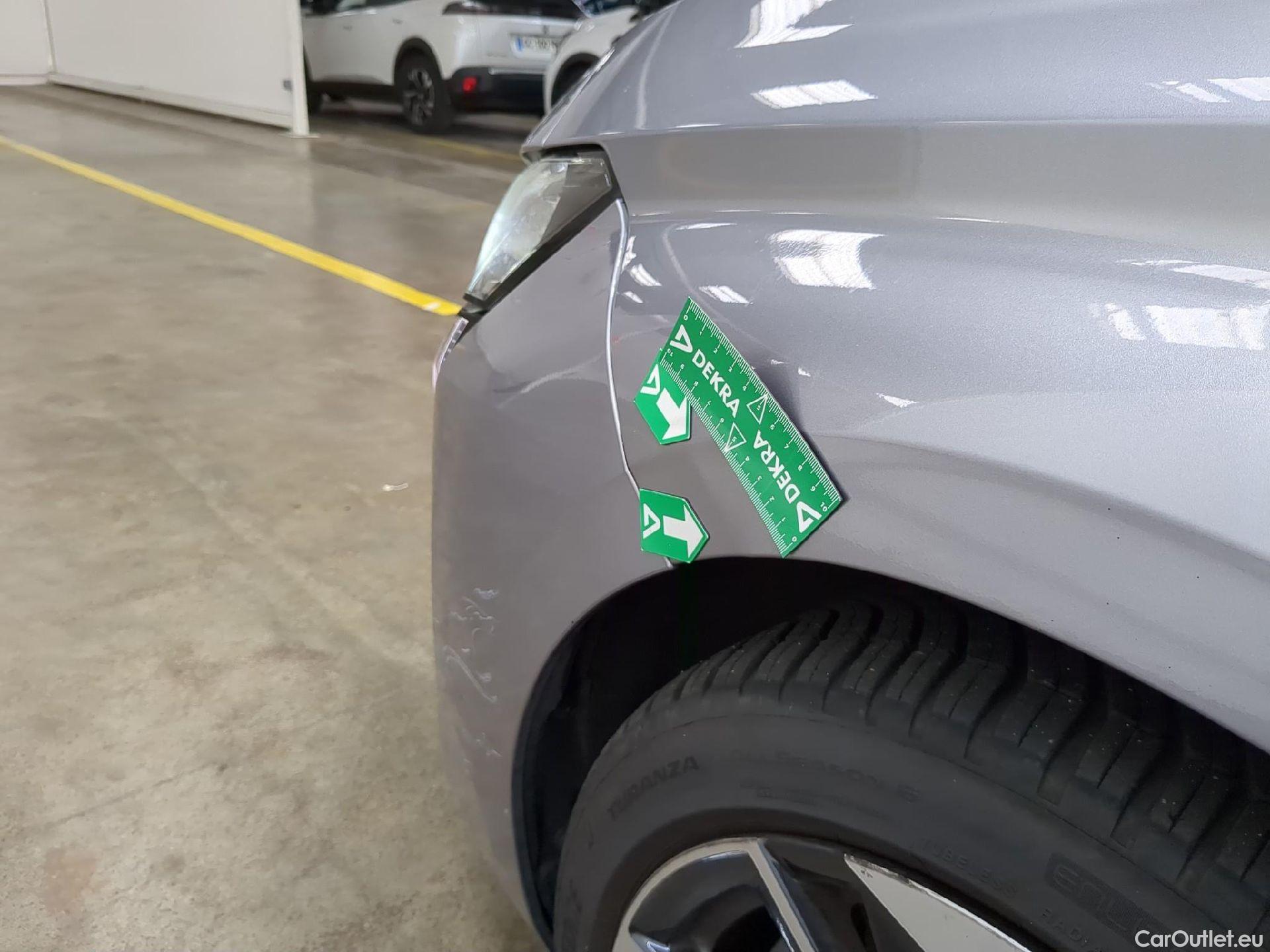  Peugeot  308 PEUGEOT  SW / 2021 / 5P / Break BlueHDi 130 EAT8 ALLURE PACK #24