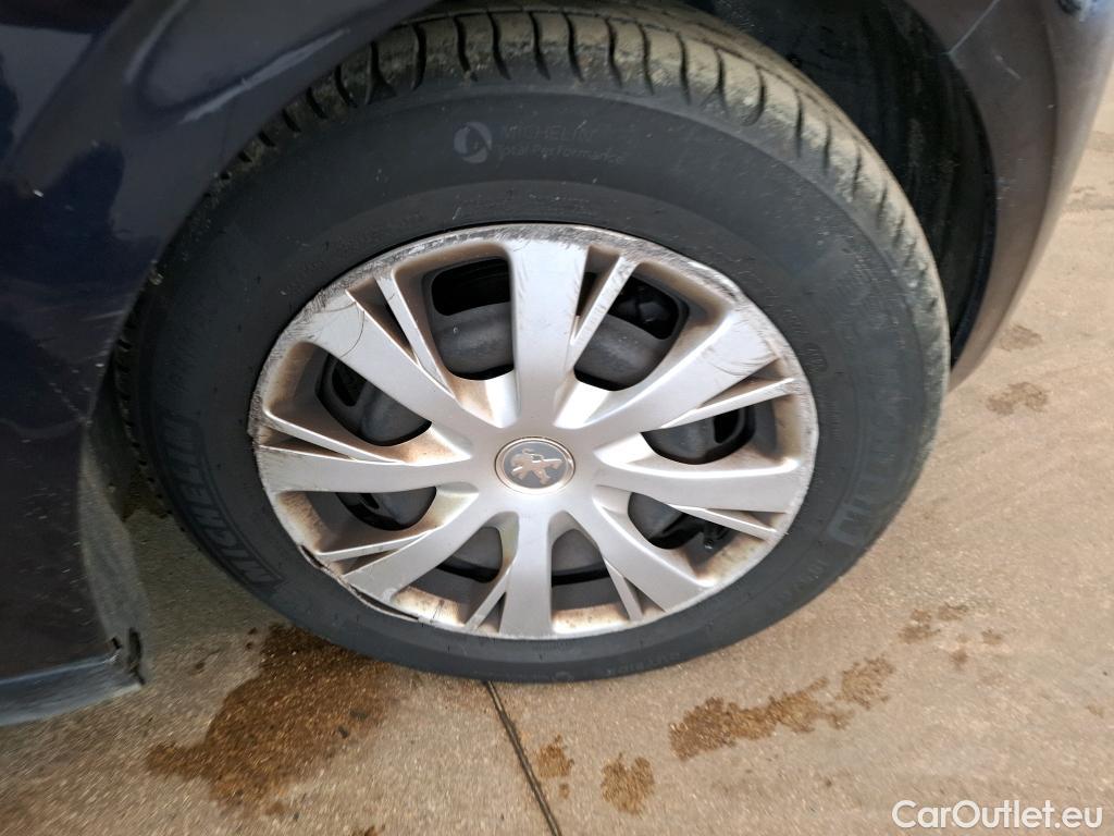  Peugeot  208 PEUGEOT  5p Berline BLUEHDI 100 S&S ACTIVE BUSINESS #43