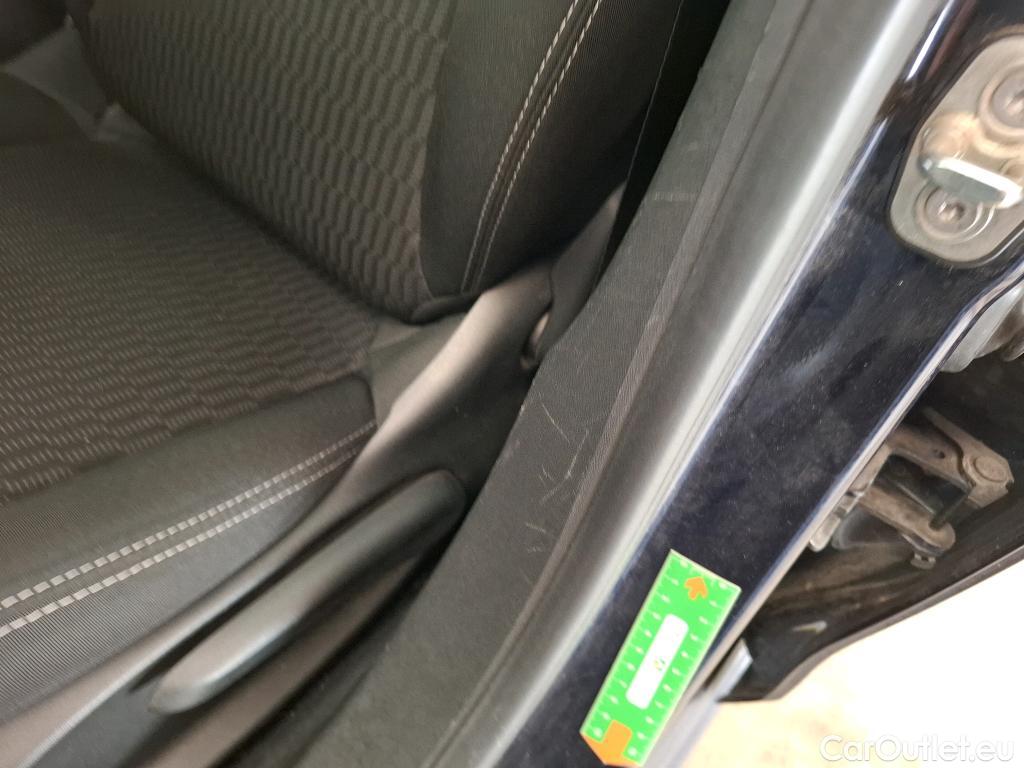  Peugeot  208 PEUGEOT  5p Berline BLUEHDI 100 S&S ACTIVE BUSINESS #31