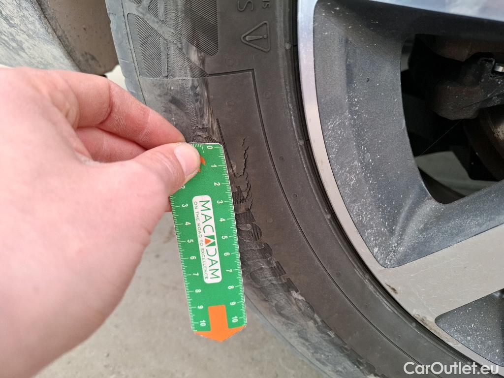  Peugeot  308  SW Allure 1.2 PureTech 130CV BVA8 E6d #2