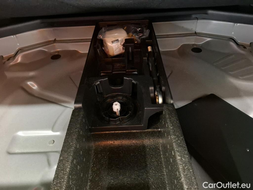  Opel   Grandland X OPEL / 2017 / 5P / SUV 1.5 DIESEL 130 ULTIMATE AUTO #14