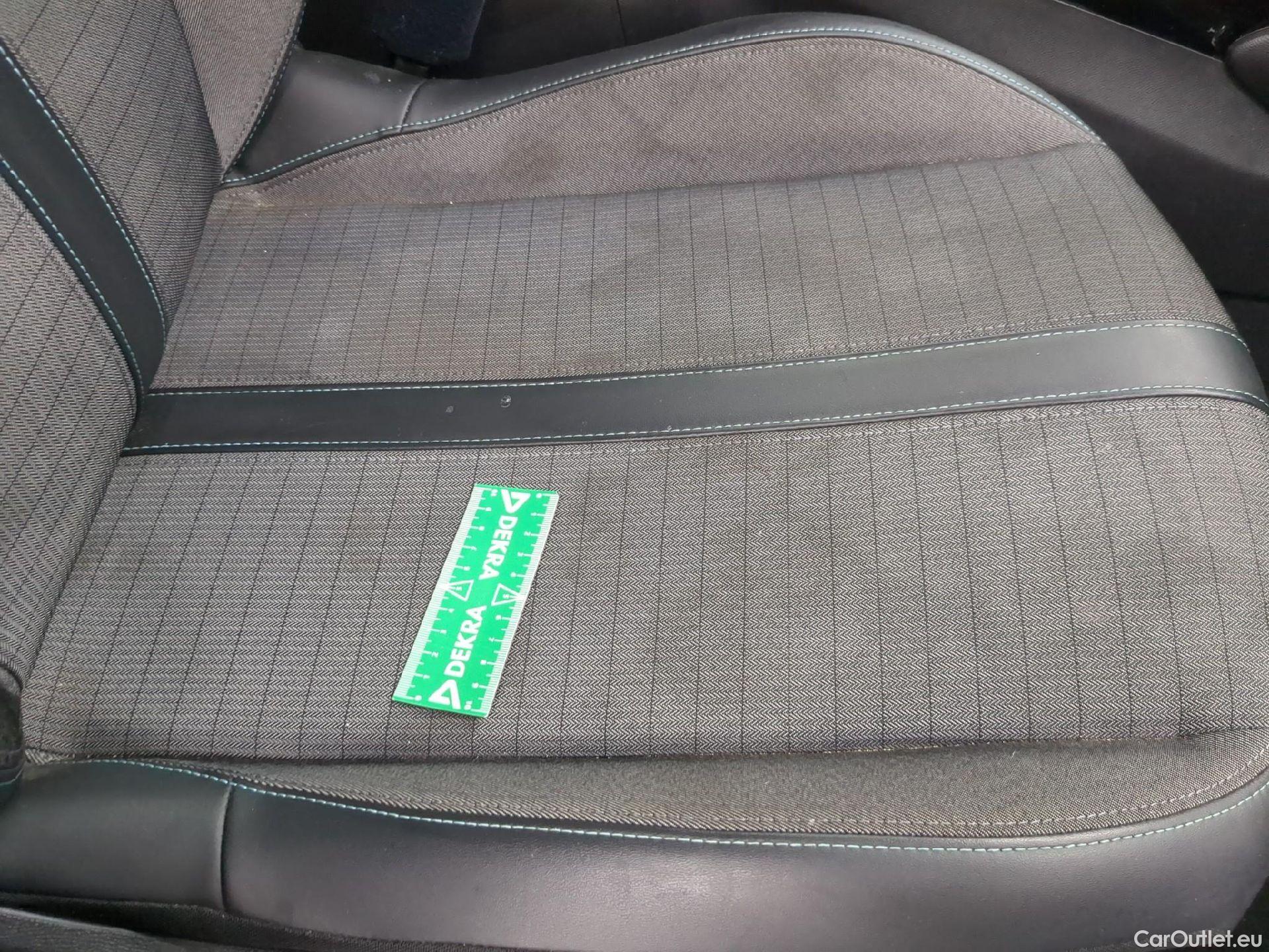  Peugeot  2008  Allure Business 1.5 HDi 130CV BVA8 E6d #9