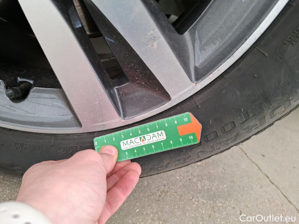  Peugeot  308  SW Allure 1.2 PureTech 130CV BVA8 E6d #12