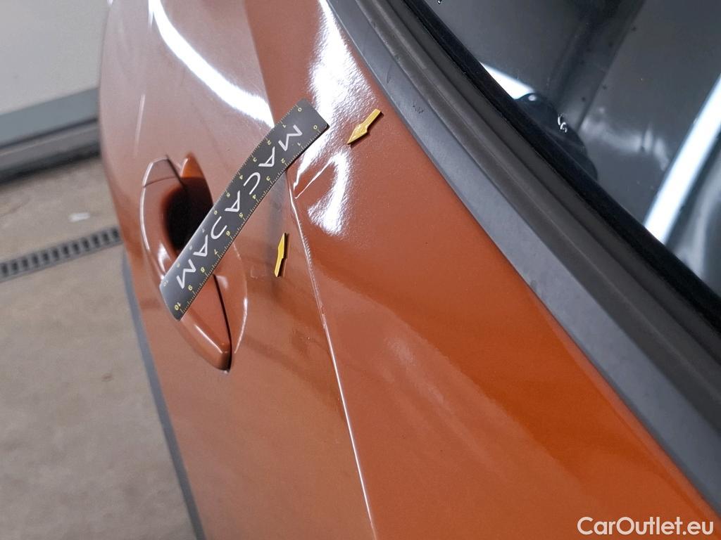  Peugeot  2008  Allure Business 1.5 HDi 100CV BVM6 E6d #17