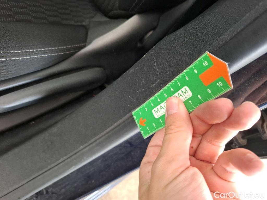  Peugeot  208 PEUGEOT  5p Berline BLUEHDI 100 S&S ACTIVE BUSINESS #32