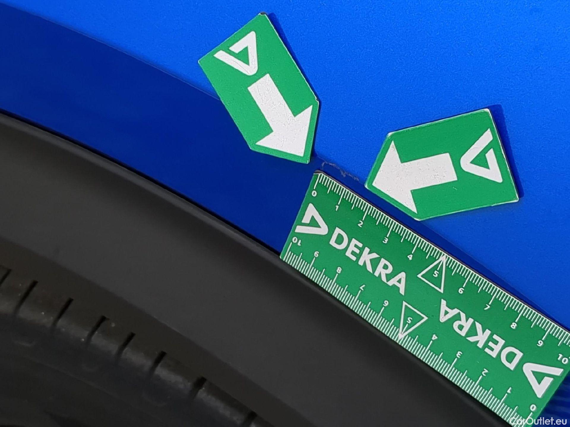  Peugeot  2008  Allure Business 1.5 HDi 130CV BVA8 E6d #24