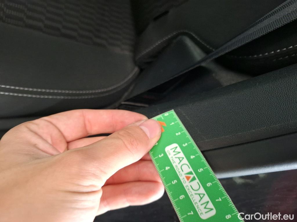  Peugeot  208 PEUGEOT  5p Berline BLUEHDI 100 S&S ACTIVE BUSINESS #30