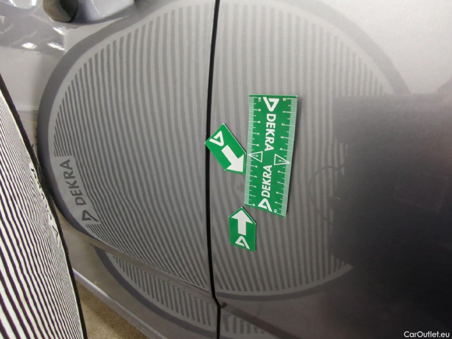  Peugeot  308 PEUGEOT  SW / 2021 / 5P / Break BlueHDi 130 EAT8 ALLURE PACK #30