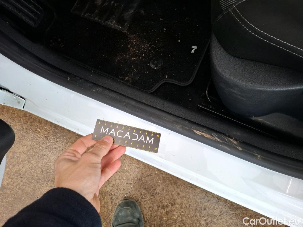  Renault  Clio RENAULT  / 2016 / 5P / Berline &Business TCe 90 #9