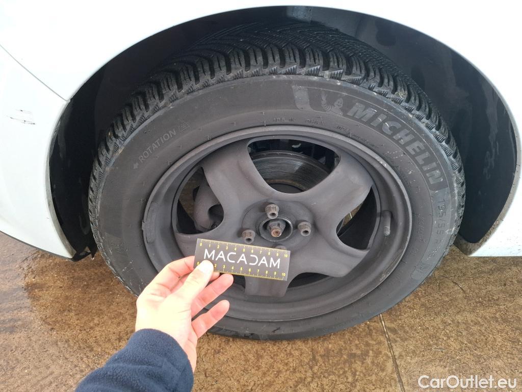  Renault  Clio RENAULT  / 2016 / 5P / Berline &Business TCe 90 #21