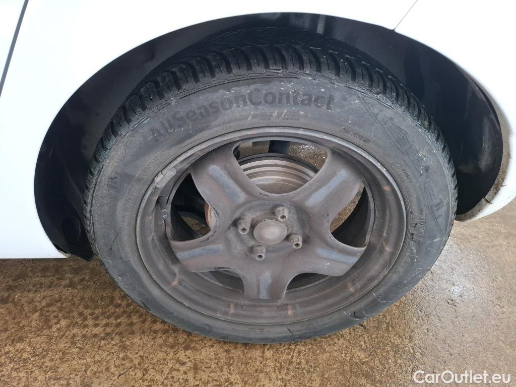  Renault  Clio RENAULT  / 2016 / 5P / Berline &Business TCe 90 #23