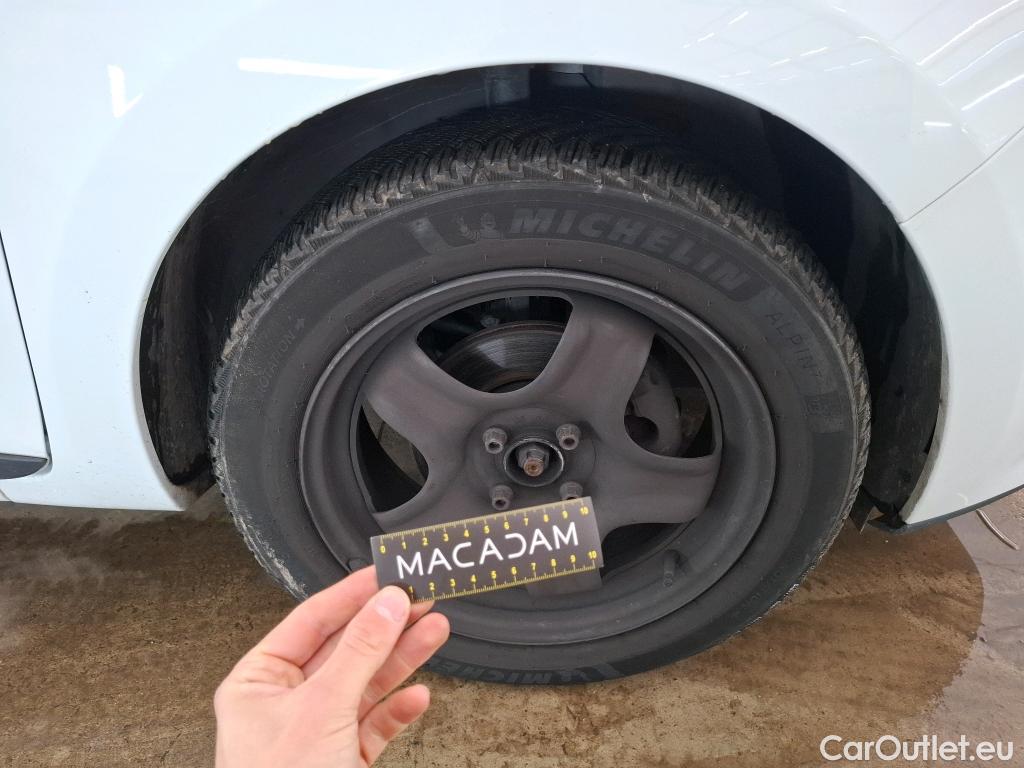  Renault  Clio RENAULT  / 2016 / 5P / Berline &Business TCe 90 #30