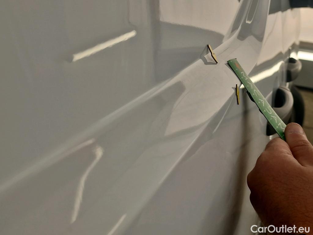  Opel  Combo OPEL  / 2018 / 4P / Fourgonnette Taille M 950kg BlueHDi 100 S&S BVM6 #17