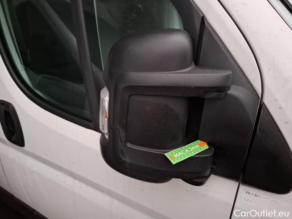  Peugeot  Boxer PEUGEOT  / 2014 / 4P / Fourgon tôlé BlueHDi S&S 120 ASPHALT 330 L2H2 #3