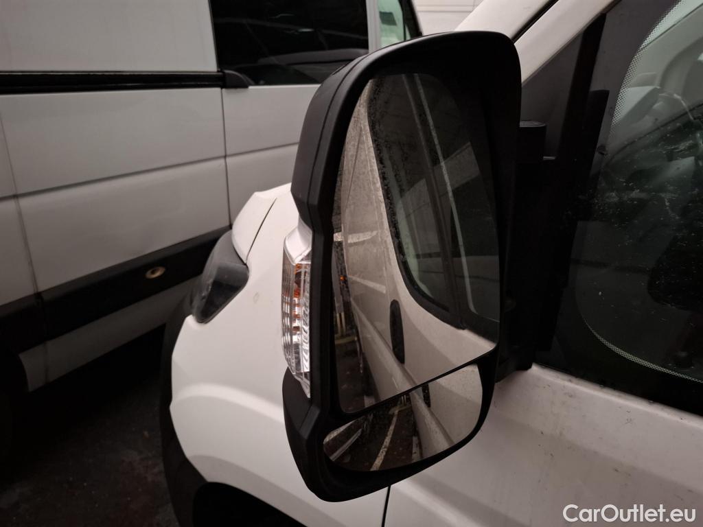  Peugeot  Boxer PEUGEOT  / 2014 / 4P / Fourgon tôlé BlueHDi S&S 120 ASPHALT 330 L2H2 #37