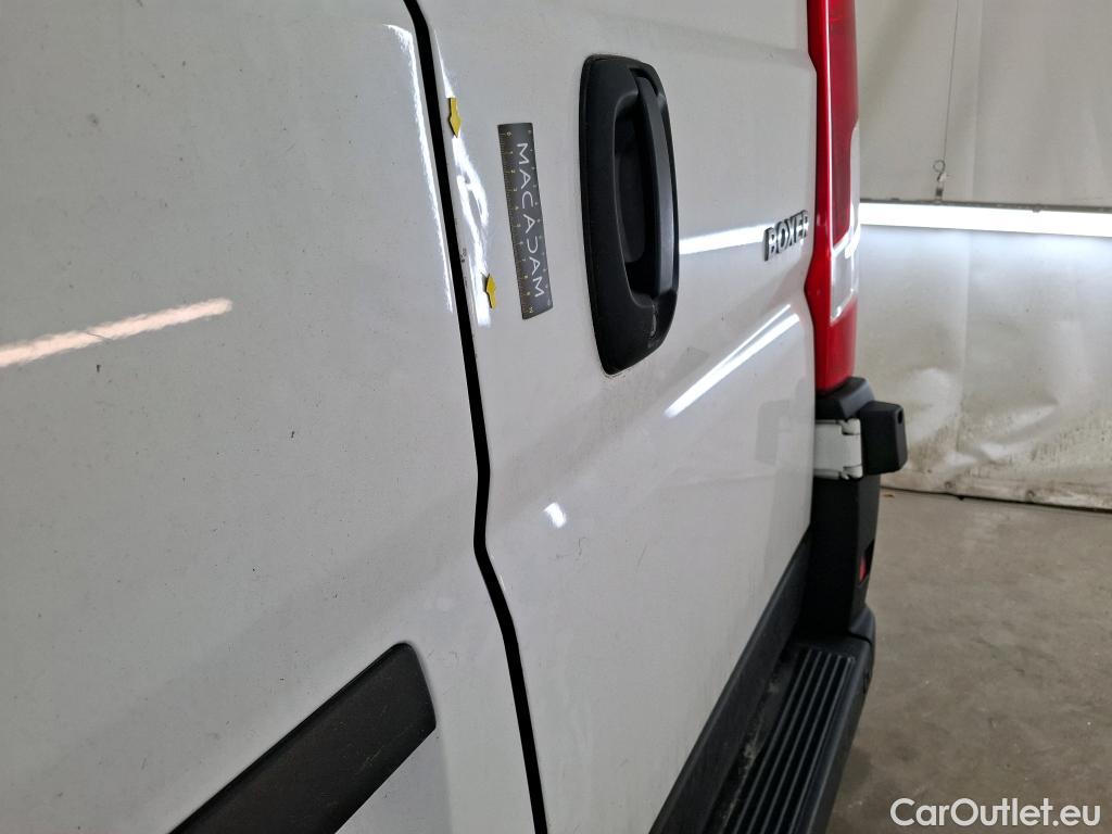  Peugeot  Boxer PEUGEOT  / 2014 / 4P / Fourgon tôlé BlueHDi S&S 120 ASPHALT 330 L2H2 #32