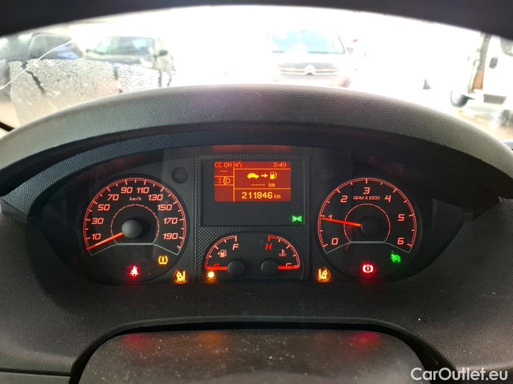  Peugeot  Boxer PEUGEOT  / 2014 / 4P / Fourgon tôlé BlueHDi S&S 120 ASPHALT 330 L2H2 #39